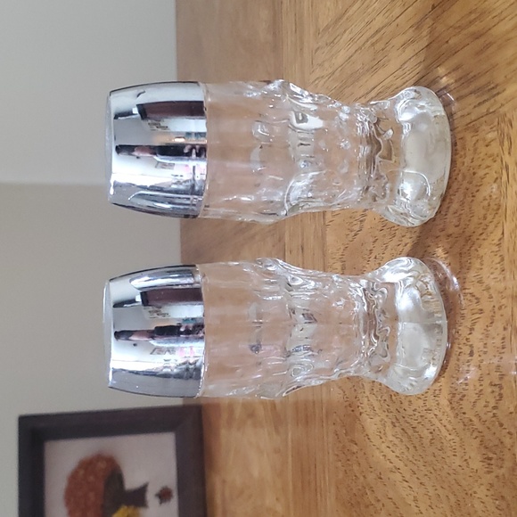 3/$25๐ Anchor Hocking Gerogian Salt & Pepper Shakers ๐ง - Picture 1 of 5